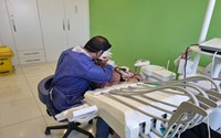 ارائه خدمات دندانپزشکی رایگان در طرح اردوهای جهادی در کلینیک تخصصی دانشکده دندانپزشکی
